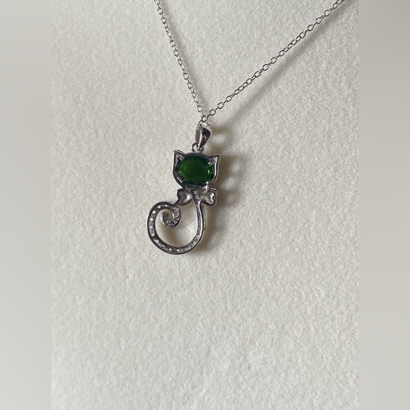 Green Chrome Diopside Cat Pendant w/ Chain 1.59ctw - Picture 6 of 10